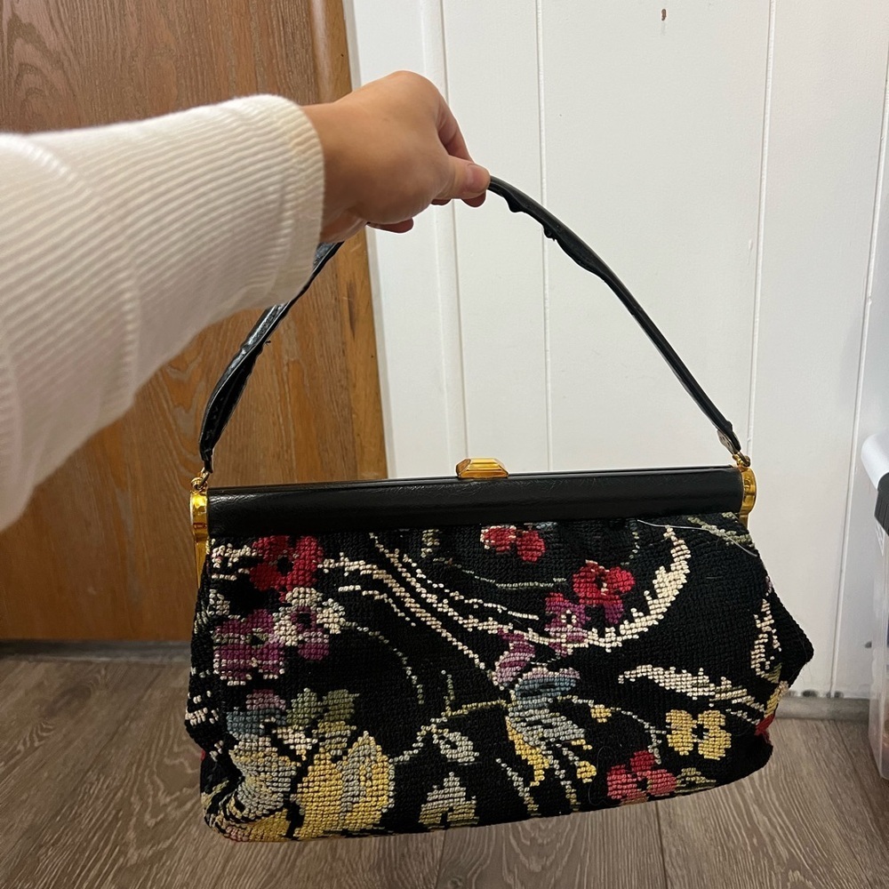 VINTAGE Elegant Black Floral Handbag